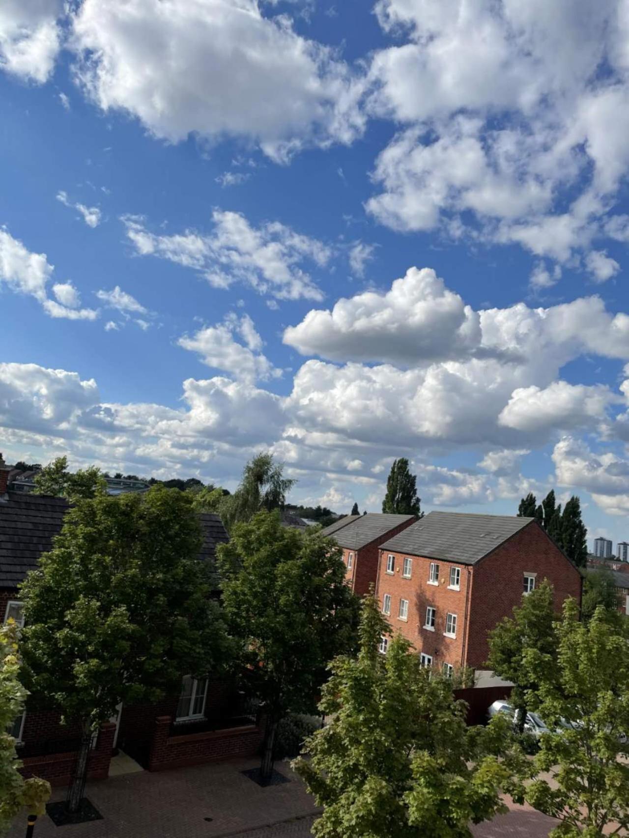 Large En-Suite 10Mins To Near City Center Birmingham Bagian luar foto